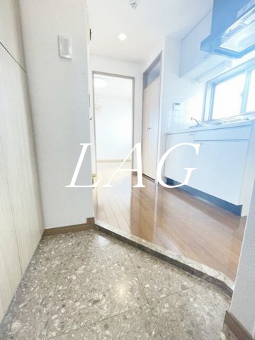 玄関　玄関です。