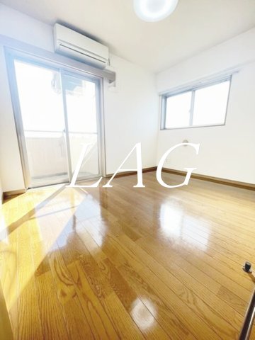 居室・リビング　洋室のお部屋です。