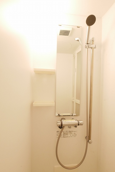 バス・シャワールーム　おしゃれな内装です