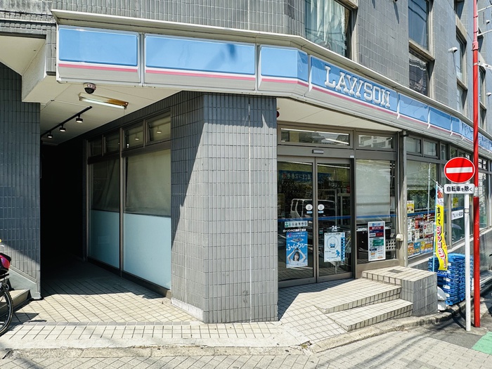 コンビニ　ローソンH三田４丁目店（コンビニ）まで150m