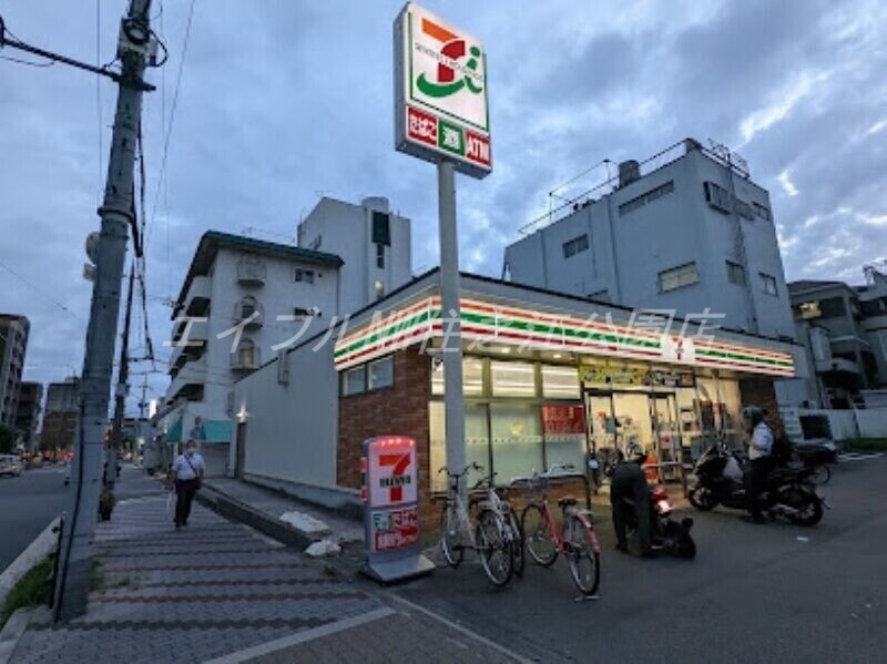 コンビニ　セブンイレブン大阪長居西1丁目店（コンビニ）まで319m
