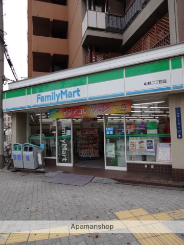 コンビニ　ファミリーマート（コンビニ）まで661m