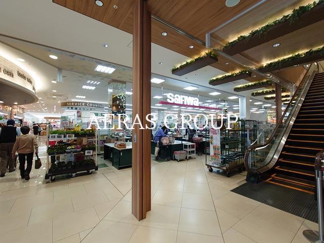 スーパー　スーパー三和 SOCOLA若葉台店（スーパー）まで393m