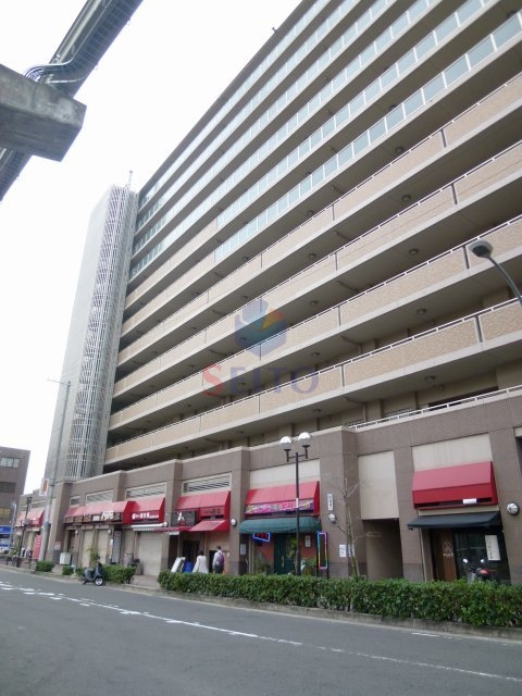 スーパー　ルシオーレ（スーパー）まで70m