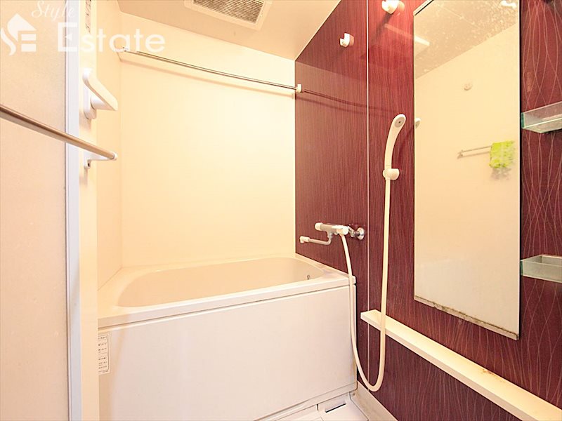 バス・シャワールーム　バスルーム