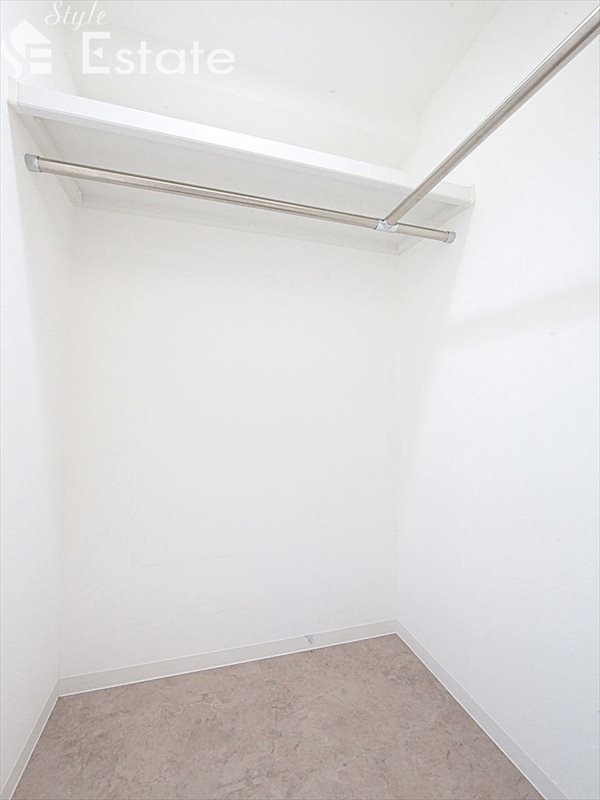 収納　ウォークインクローゼット