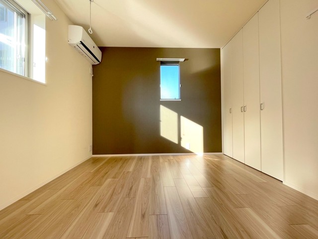 その他部屋・スペース　★洋室５帖のお部屋、二面採光★