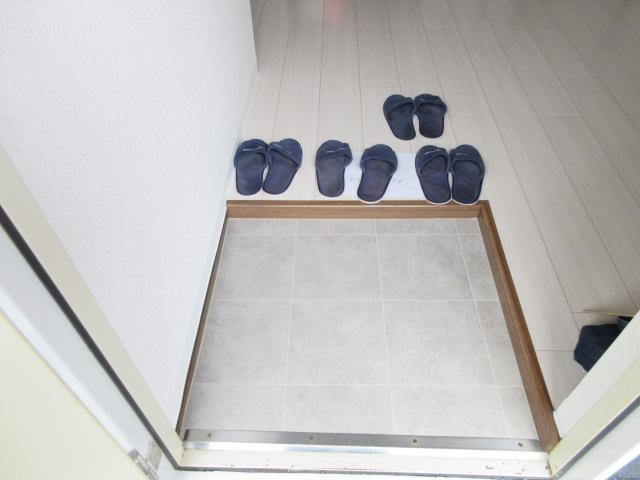 玄関　玄関内