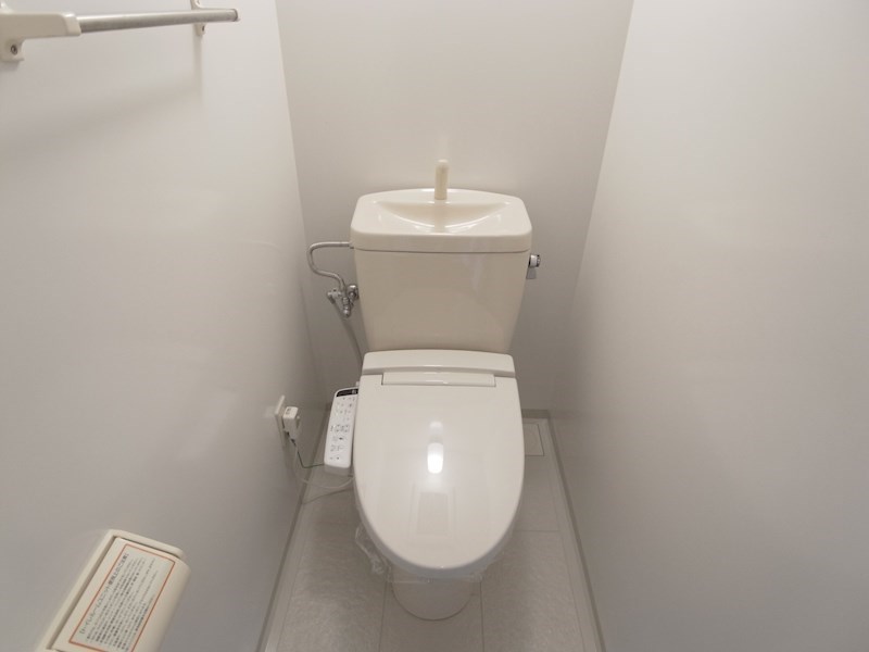 トイレ　写真は201号室