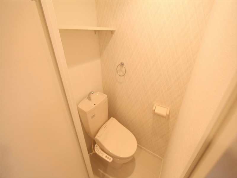 トイレ　温水洗浄暖房便座付トイレ