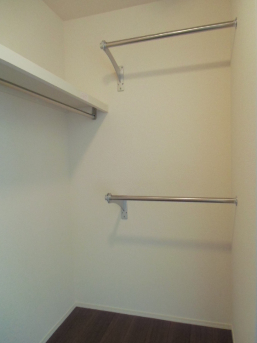 収納　ウォークインクローゼット