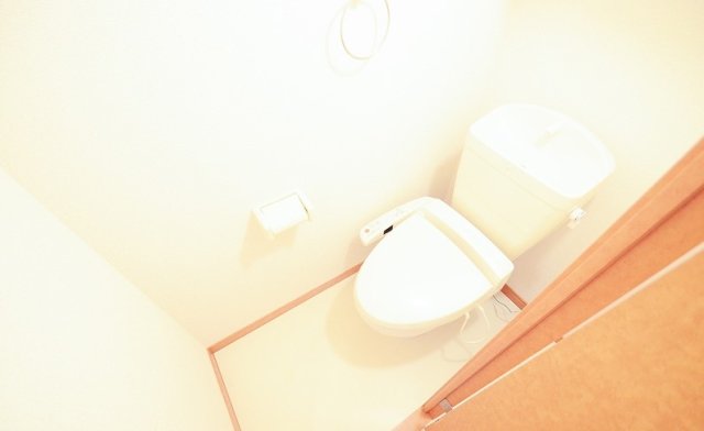 トイレ　同物件別号室