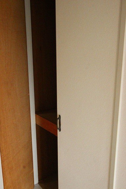 収納　同物件別号室のものです。