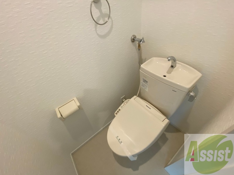 トイレ　トイレです。ウォシュレット付を探している方、おすすめです。