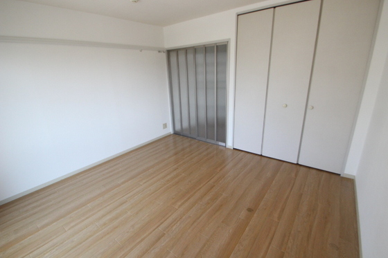 居室・リビング　※別号室のお写真です。