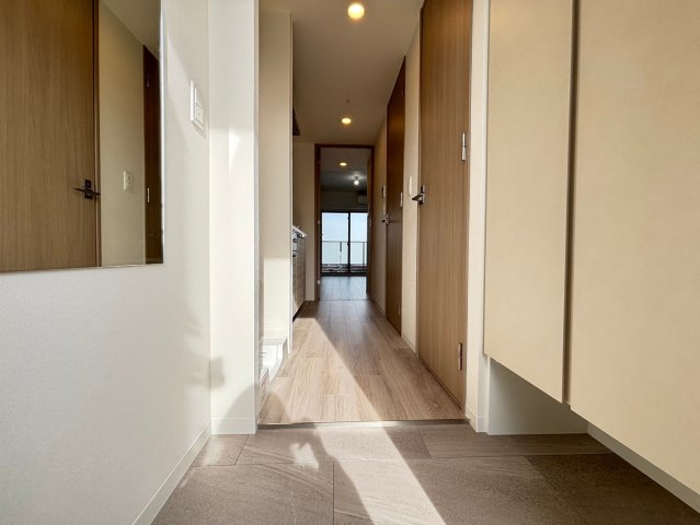 玄関　詳細は、RISUMO江坂本店までお問合せください♪
