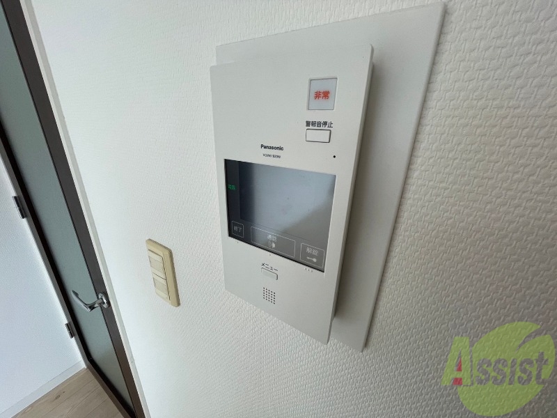 セキュリティ　ＴＶモニター付インターホンです。来客者の顔が見えるので安心！