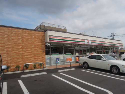 コンビニ　セブンイレブン 川崎井田三舞町店（コンビニ）まで175m