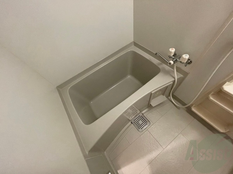 バス・シャワールーム　ユニットバスです。疲れを癒すのに欠かせませんね！