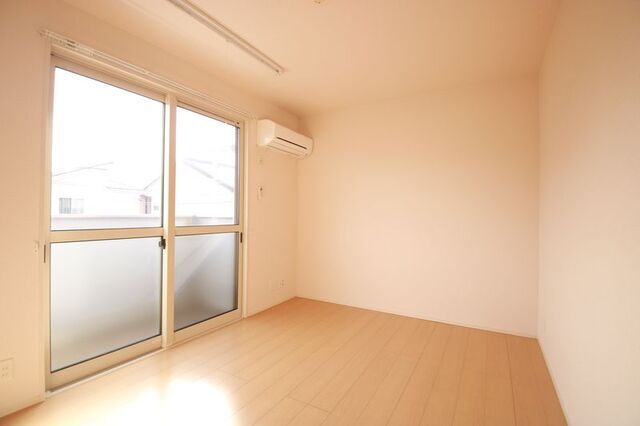 居室・リビング　※別室の参考写真の為、現況優先です。