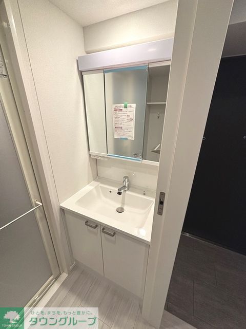洗面設備　※写真は同タイプ住戸です。