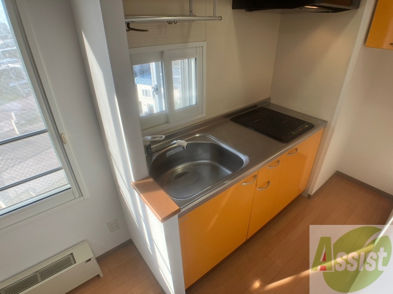 キッチン　システムキッチンで楽しくお料理できそうですね！