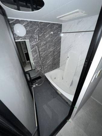 バス・シャワールーム　落ち着いた空間のお風呂です