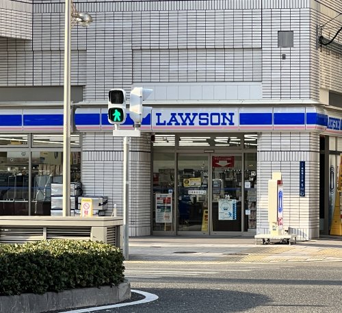 コンビニ　ローソン 東心斎橋一丁目店（コンビニ）まで74m