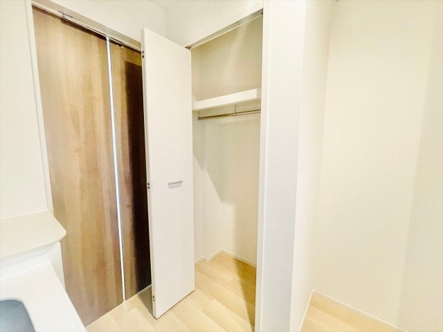 収納　同じタイプのお部屋の内装写真転載