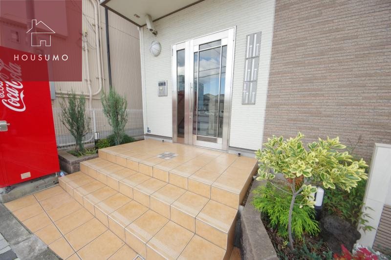 エントランス　ゆとりのあるエントランスです