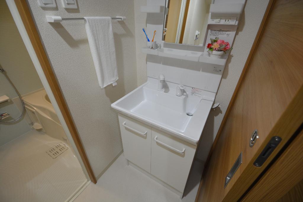 洗面設備　洗髪洗面化粧台