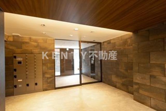 エントランス　ゆとりのあるエントランスです