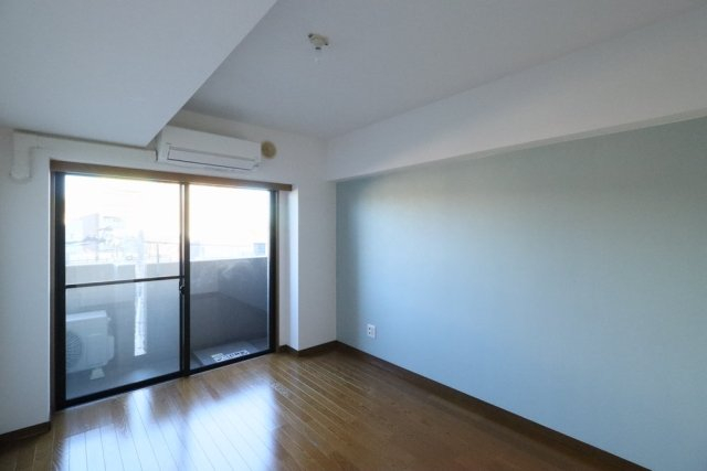 居室・リビング　※別部屋参考写真となります