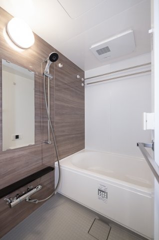 バス・シャワールーム　※写真は同タイプ住戸です。