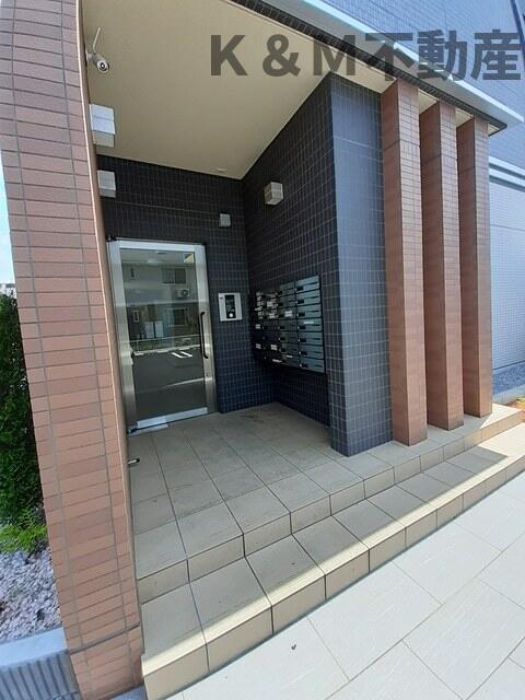 エントランス　毎日通るエントランスはこのようになっています