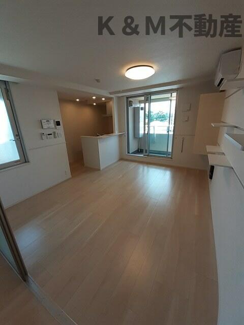 居室・リビング　ゆったり過ごせる居間です