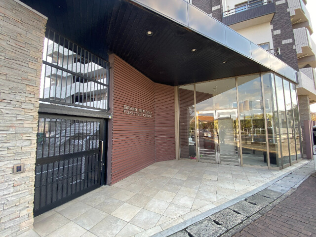 エントランス　エントランス