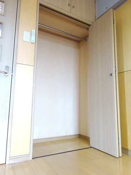 収納　クローゼット