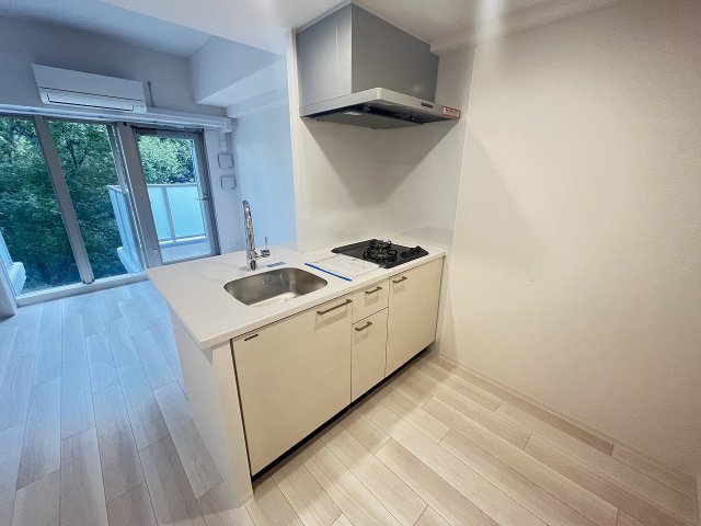 キッチン　コンパクトなキッチンで掃除もラクラク