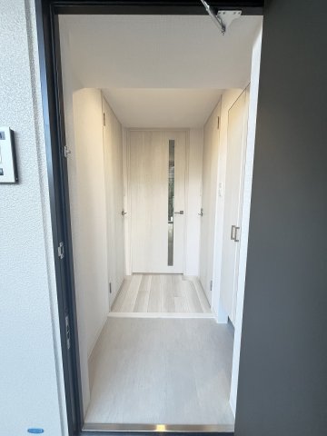 玄関　収納もある玄関です