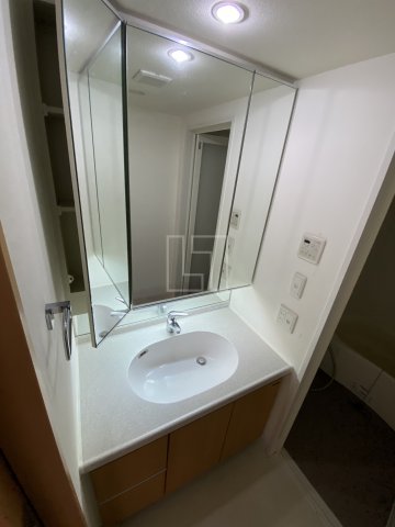 洗面設備　クロスレジデンス大阪新町　独立洗面台