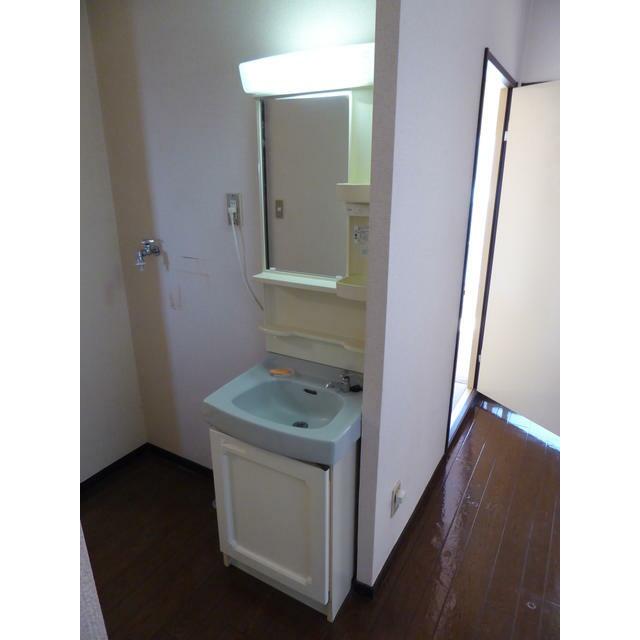 洗面設備　洗面台からお湯はでません。