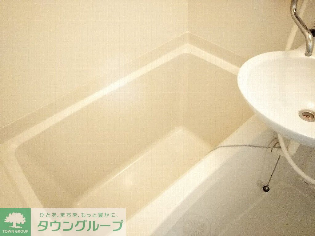 バス・シャワールーム　バス・トイレ別です。同タイプの写真です。