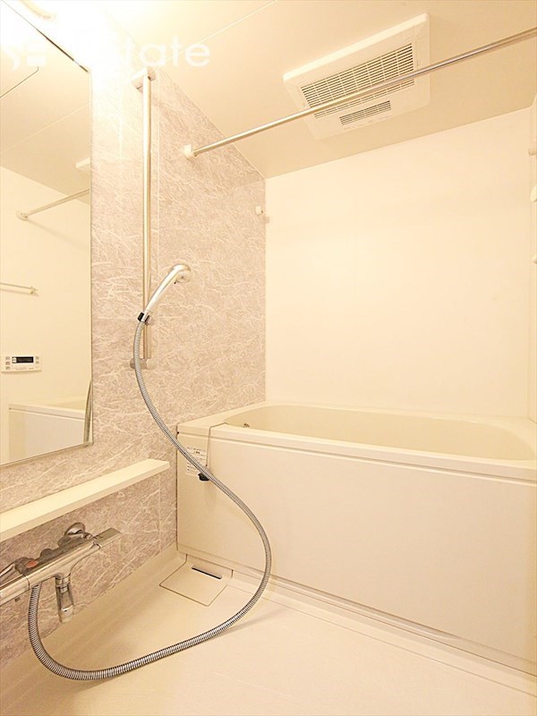 バス・シャワールーム　バスルーム