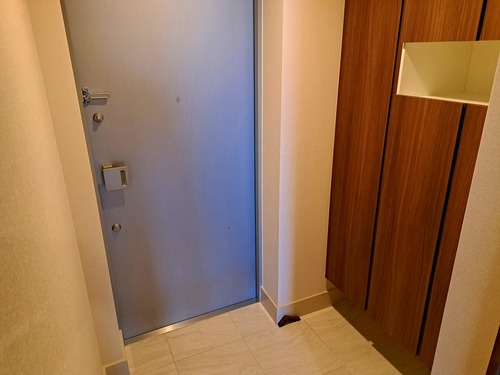 玄関　下駄箱※前回募集時の写真２０２３年１０月撮影