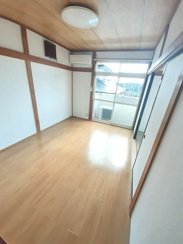 居室・リビング　おしゃれな居間です