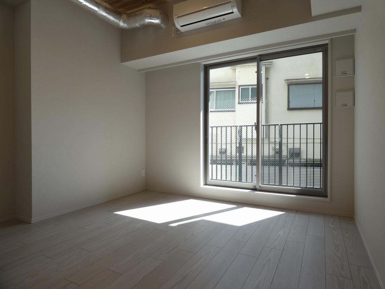 居室・リビング　居室