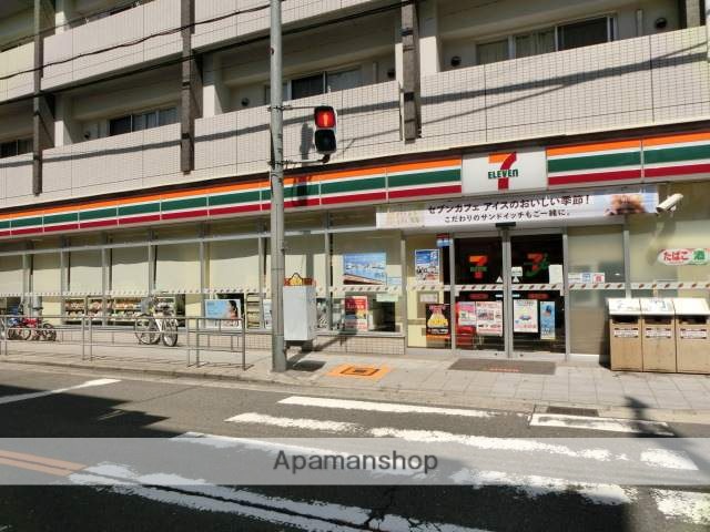 コンビニ　セブン－イレブン大阪小松２丁目店（コンビニ）まで398m