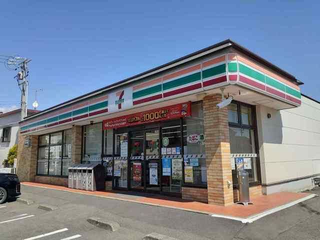 コンビニ　セブンイレブン三ケ日西天王町店（コンビニ）まで1400m