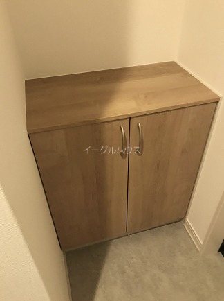 玄関　別部屋写真使用